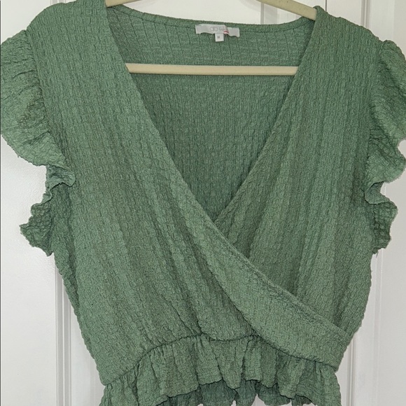 Green Ruffle Sleeve Blouse - Picture 3 of 3